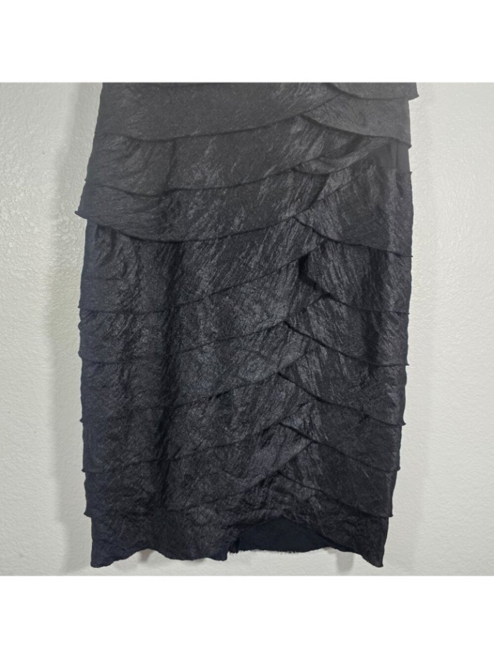 London Times Sheath Dress Women Size 14 Black Tiered Ruffle Cocktail Party - Picture 3 of 8